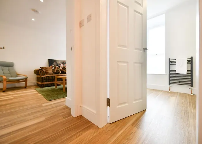 Troon Portland Apt B